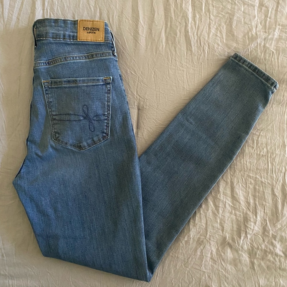 DENIZEN FROM LEVI’S HIGH-RISE SKINNY JEANS 2M - Picture 2 of 9